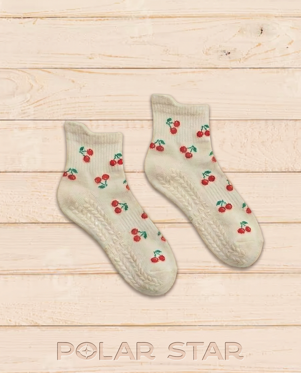 Meias de Pilates antiderrapantes Cherry Blossom, creme com cerejas vermelhas, vista do produto
