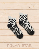 Chaussettes de Pilates antidérapantes Onyx, imprimé zèbre noir et blanc, vue produit